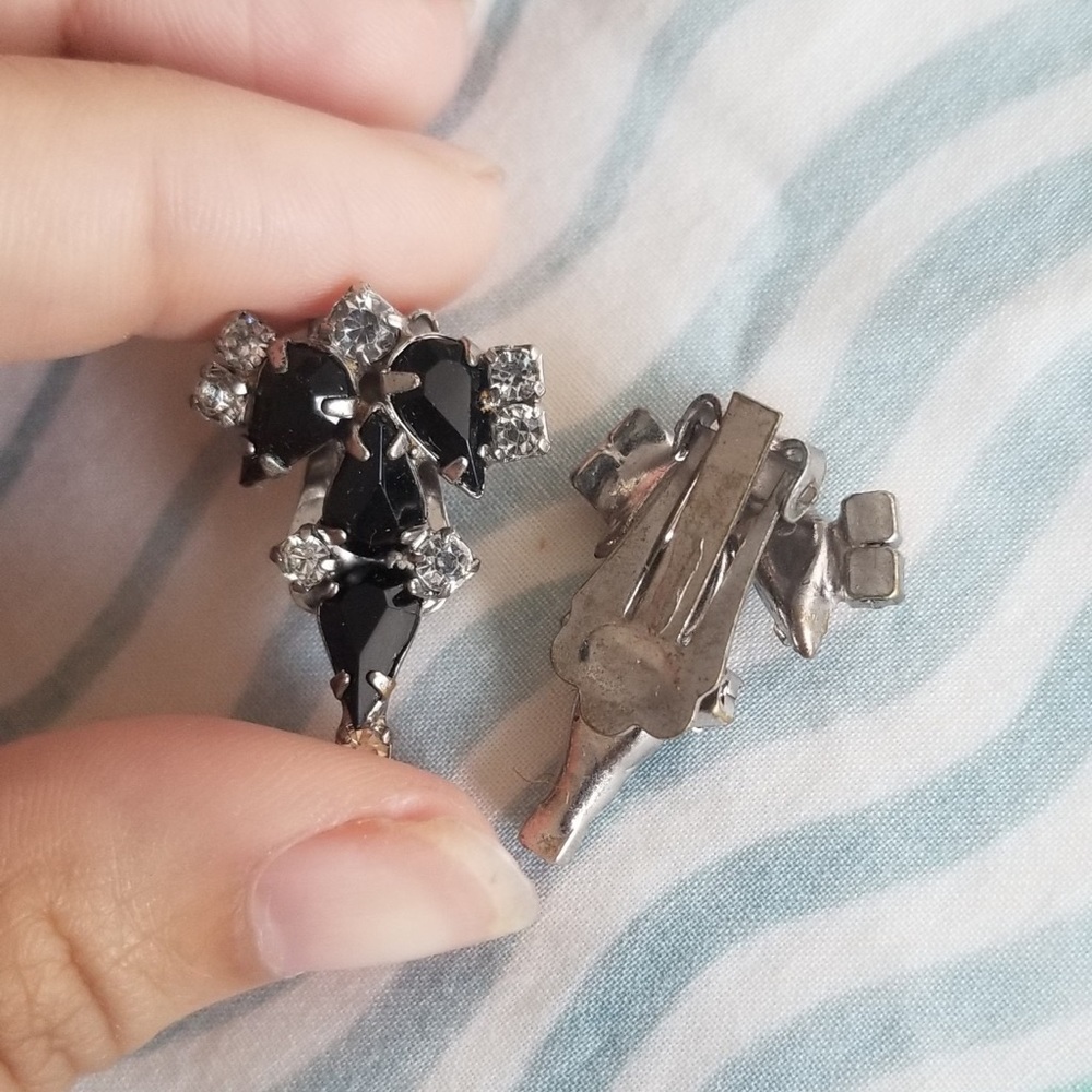 Vintage Jewelry - Picture 2 of 4